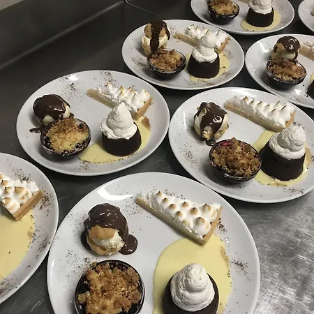 Ξενοδοχείο Aux Berges De Pareloup Salles-Curan