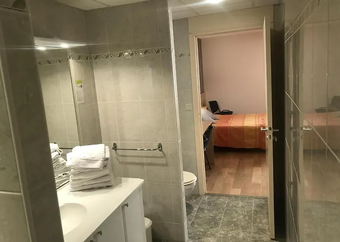 Aux Berges De Pareloup 2* Salles-Curan