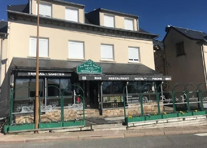 Ξενοδοχείο Aux Berges De Pareloup Salles-Curan