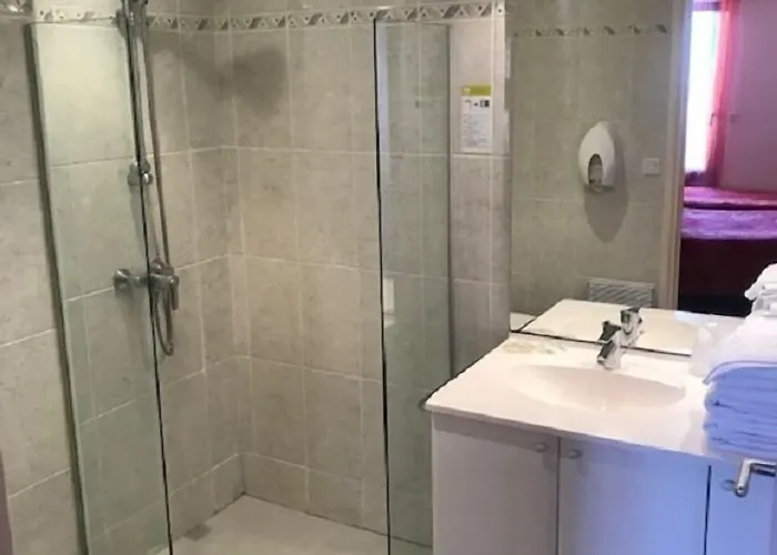 Ξενοδοχείο Aux Berges De Pareloup Salles-Curan