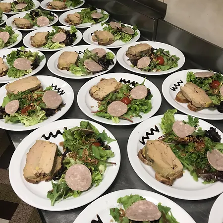 Aux Berges De Pareloup 2*