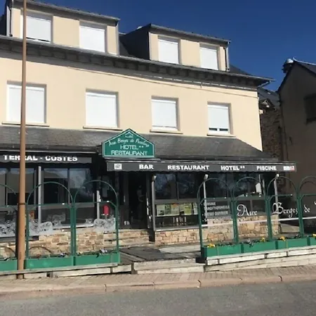 מלון Aux Berges De Pareloup Salles-Curan