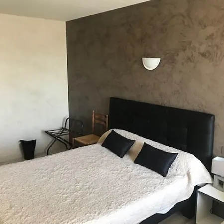 Aux Berges De Pareloup Salles-Curan